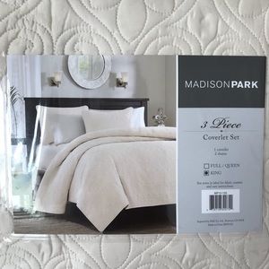 NWT. King Madison Park coverlet w/shams